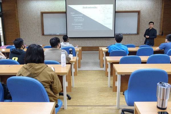 江彥生博士演講